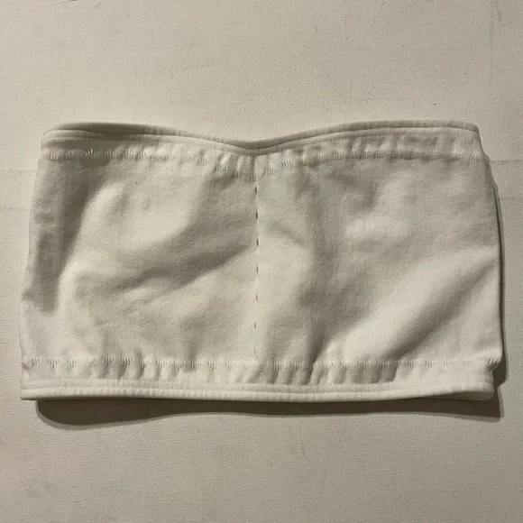 Alaia Vienne Perforated Seamless Bikini Top - Picture 2 of 4